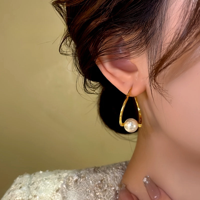 14K Gold-Plated Temperamental Irregular Twisted Pearl Earrings