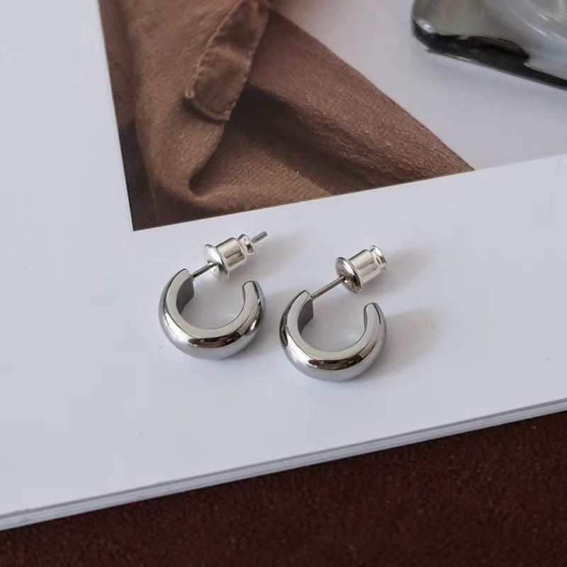 18K Gold-Plated C-Shaped Earrings