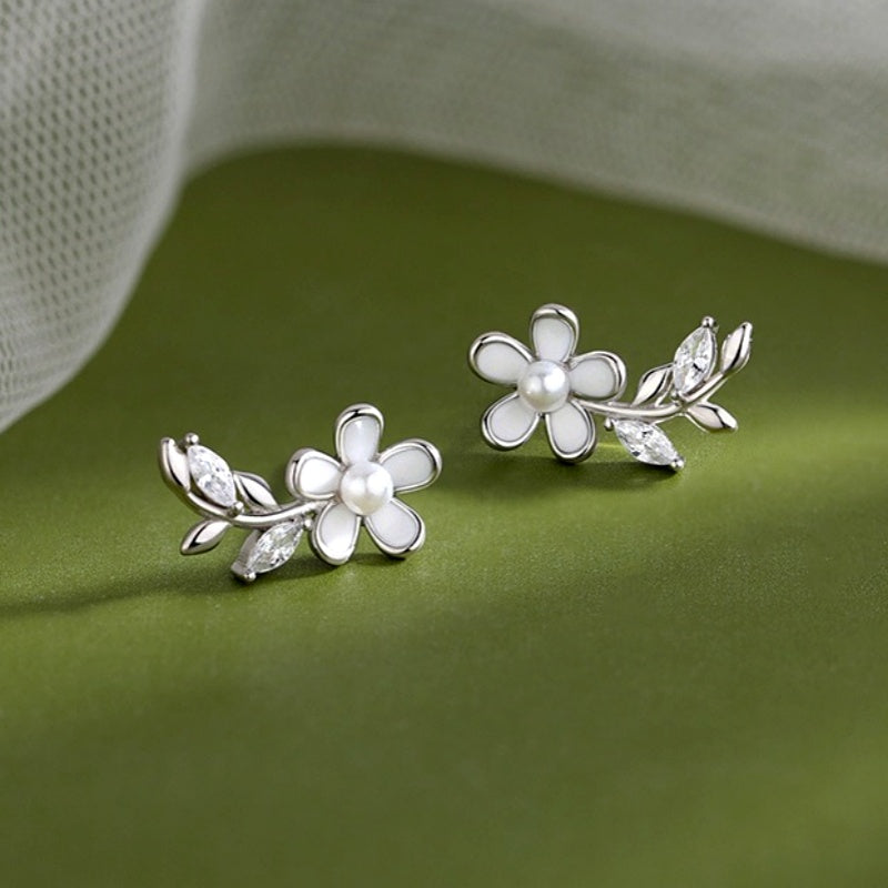 Sterling Silver Elegant Flower Stud Earrings